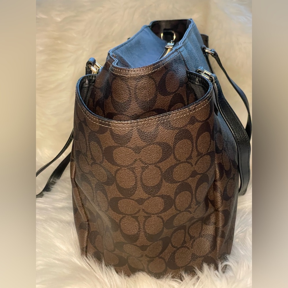 Coach Brown Signature Tote - Picture 3 of 16